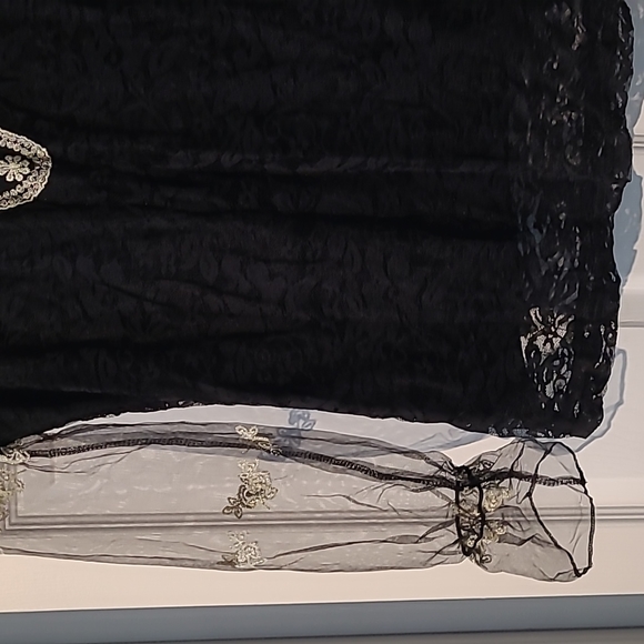 Vintage lace,embroidery top,sz xl by j guanl - Picture 3 of 5